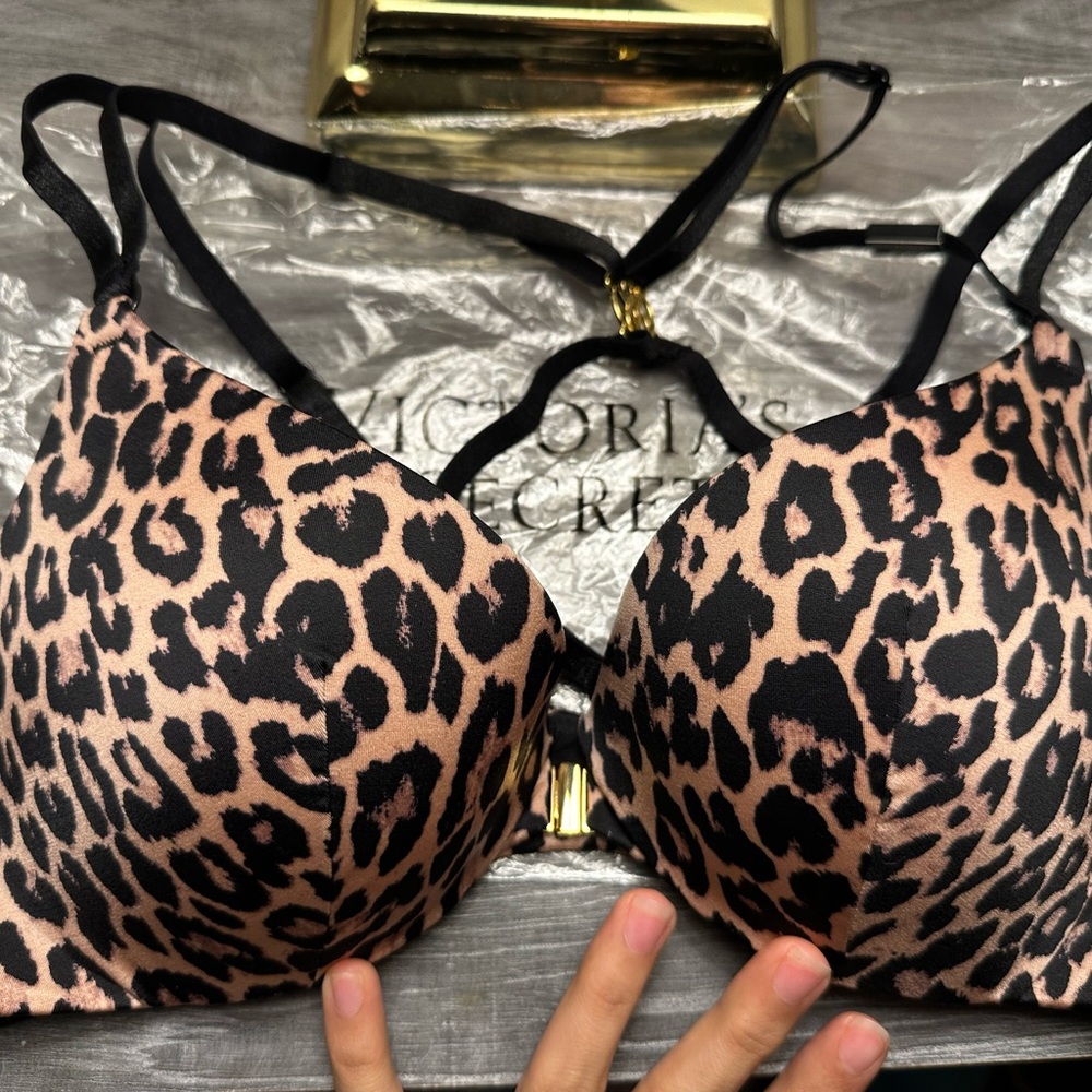 SOLD SOLD SOLD Victoria's Secret Black and Tan Bra with Animal Print - Picture 1 of 9